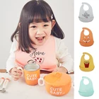 Детские нагрудники с мультипликационным рисунком, мягкий силиконовый фартук для кормления детей и мальчиков, с надписью, водонепроницаемая ткань