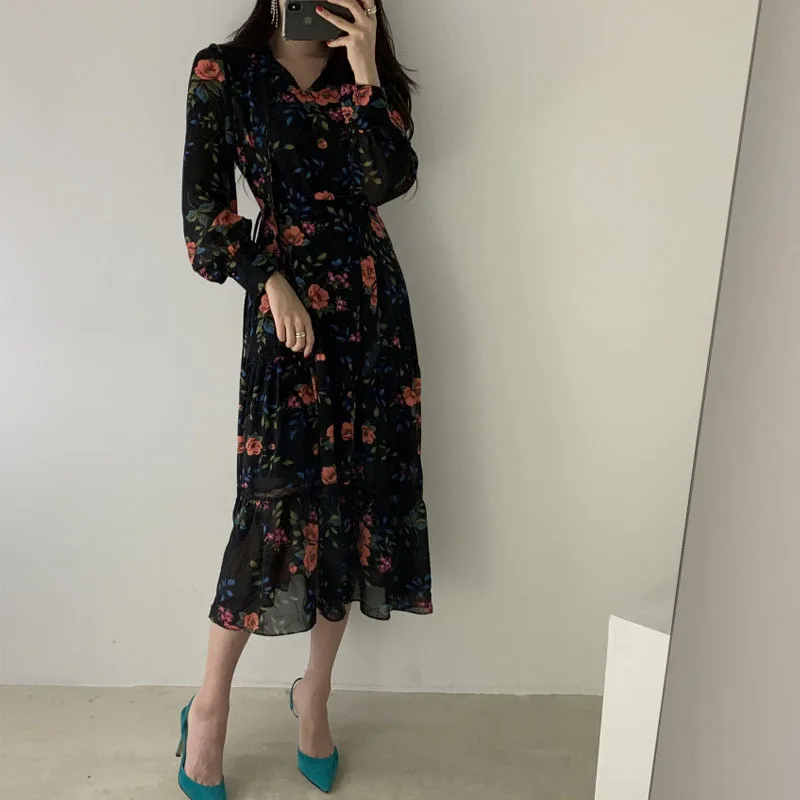 

Z Long-sleeved Dress over-the-Knee Skirt