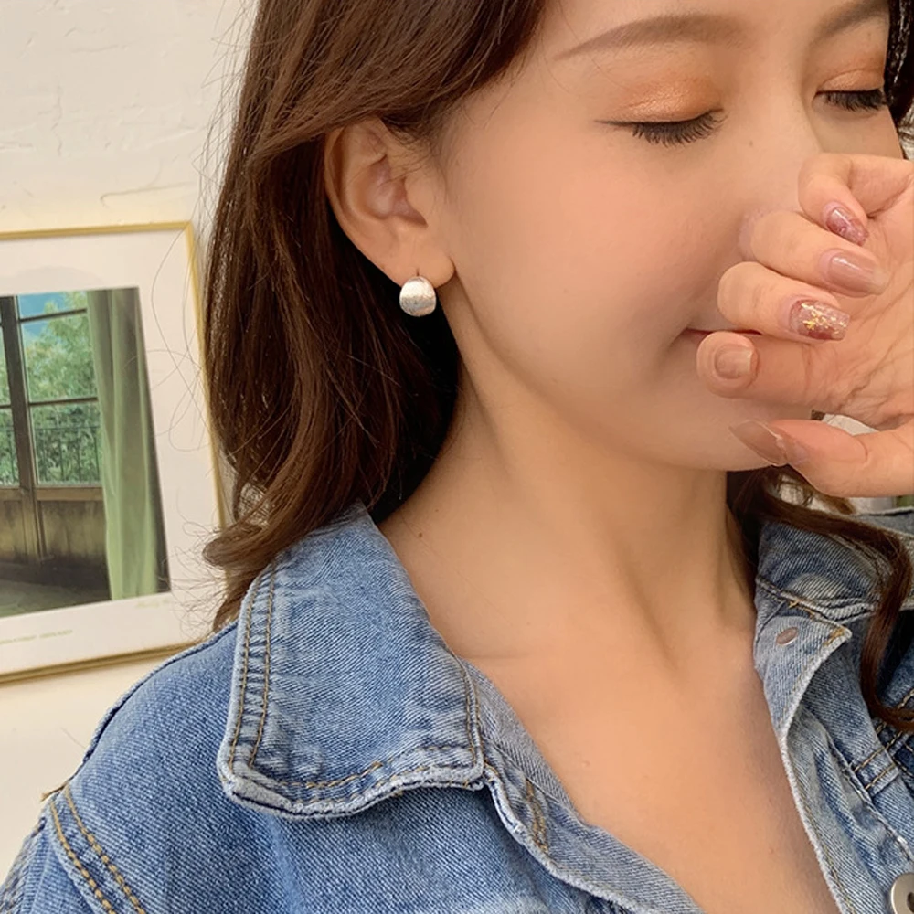 

Arc Stud Earrings Women Stud Earrings Fashion Simple Stud Earrings