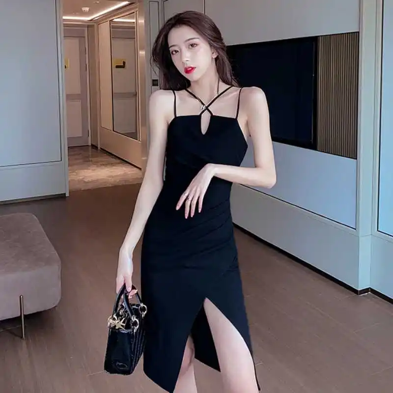 

Женские платья МАЗ