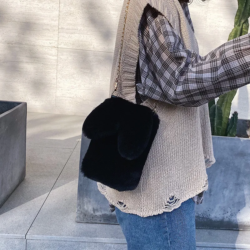 

2020 New Small Bags Faux Fur Phone Bag Wallet Messenger Bag Fashionable Wild