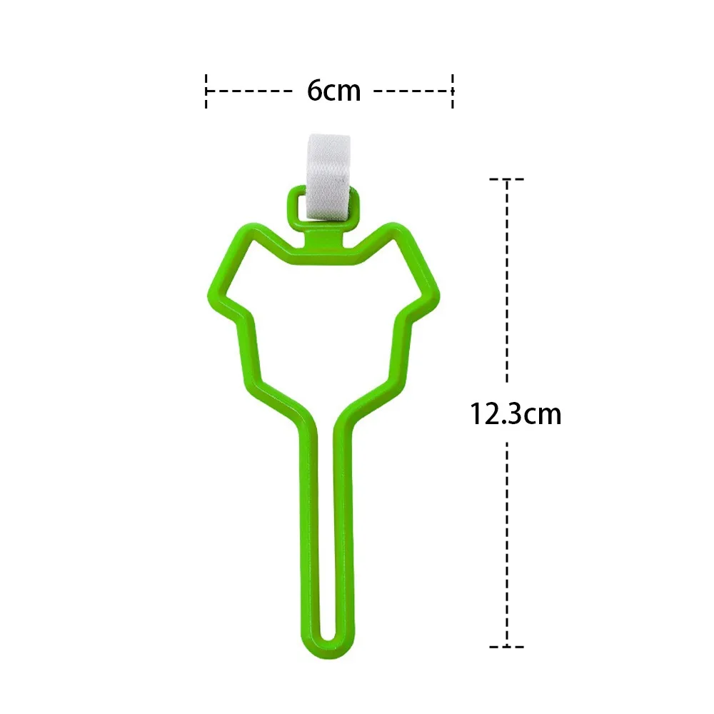 

Outdoor Walking Pet Garbage Bag, Hands-free Clip, Retractable Belt Traction Rope, Poop Bag Dispenser, Pet Cleaning Supplies