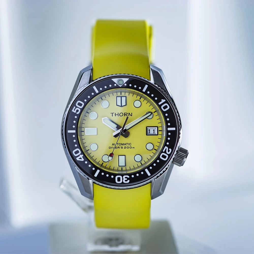 

Men Automatic Diver Watch 42mm Yellow Dial Sapphire Glass AR Coating 200M Waterproof Stainless Japan NH35 Mechanical Watches