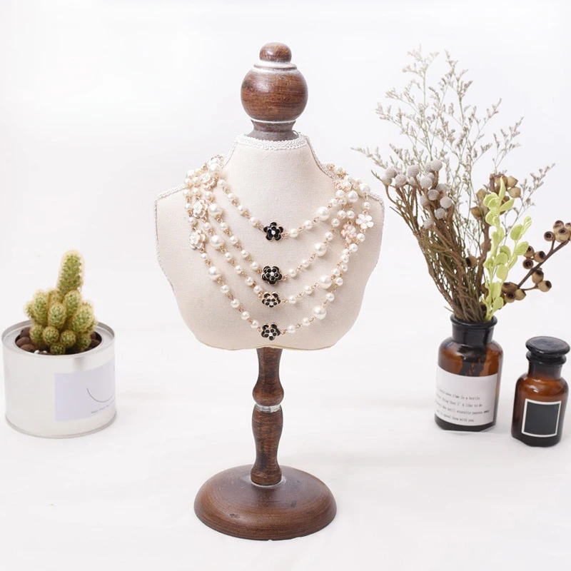 

Retro Mannequin Pendant Necklace Display Stand Necklace Display Stand Household Jewelry Storage Ornaments