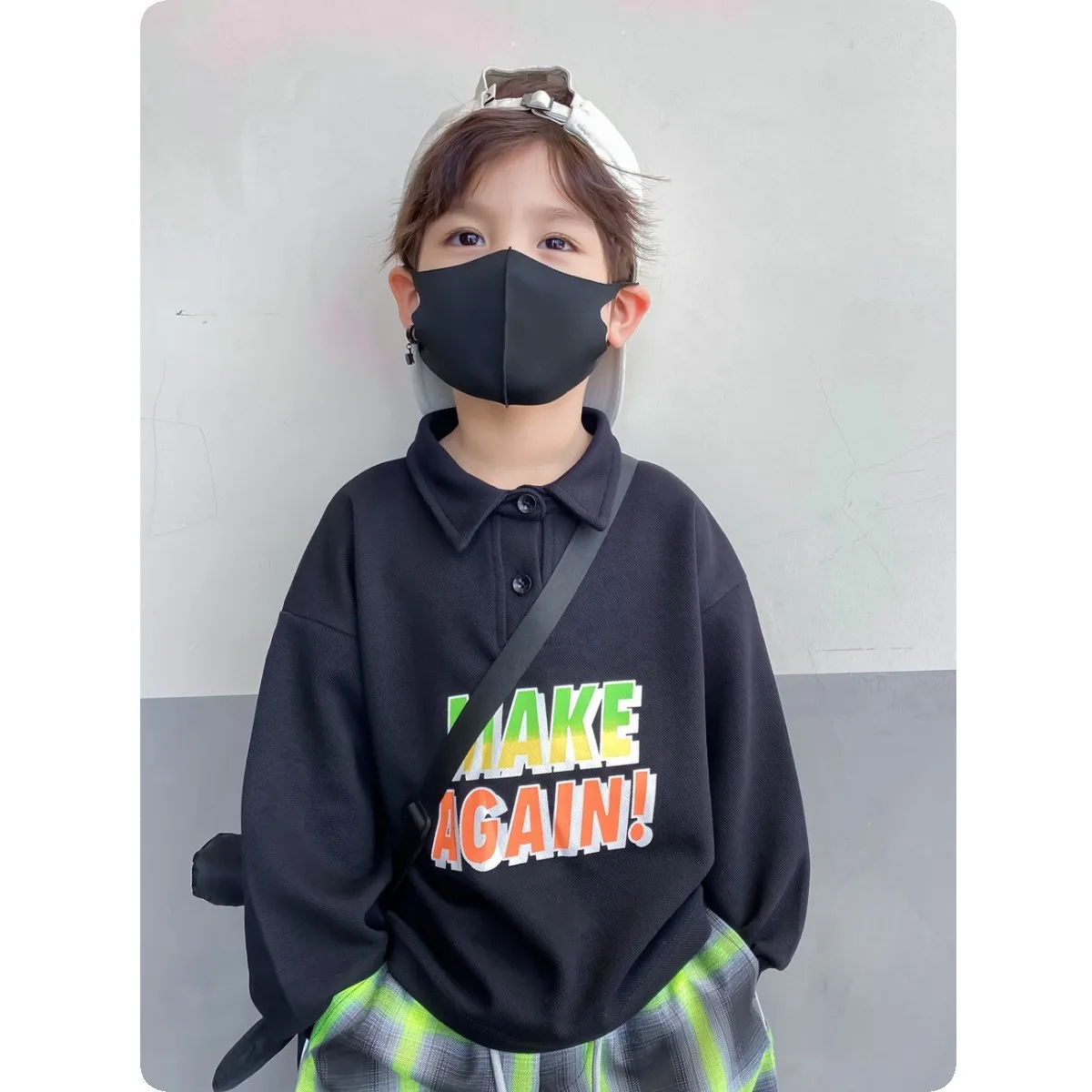 

Autumn style children's sweater Korean version of the letter thickened boys' middle-aged baby lapel sweater