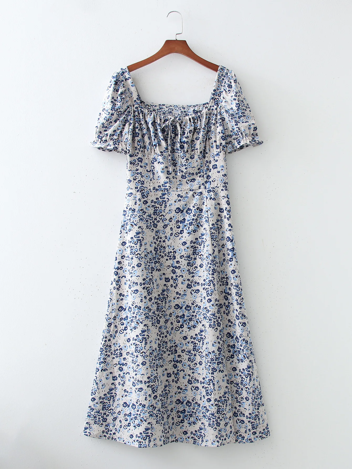 

Летнее платье для женщин 2021; Сезон весна-осень; Квадратный воротник печати Цвет с буфами на рукавах сексуальный разрез с низким вырезом на с...