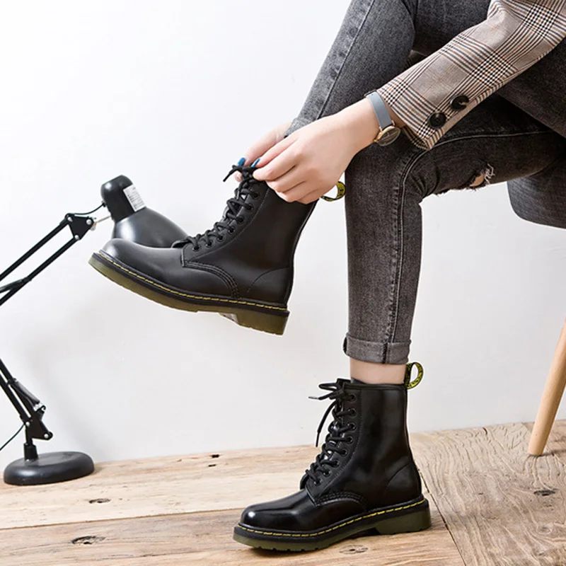 Женские ботинки модные женские с высоким берцем кожаная обувь на низком каблуке