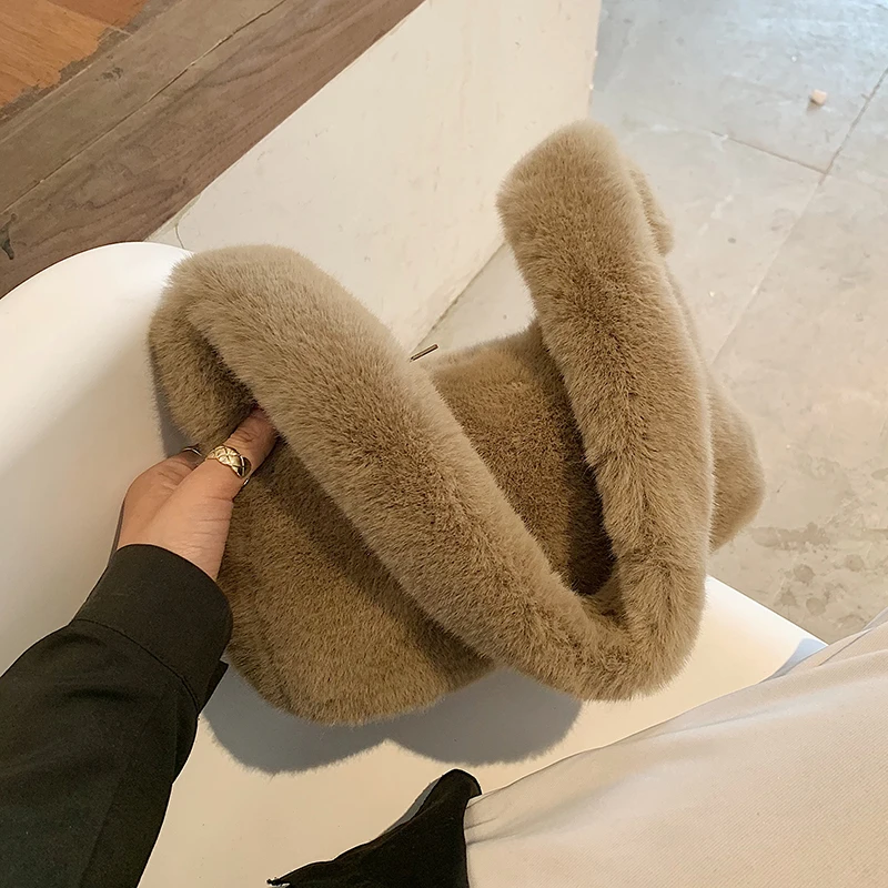 Мягкие маленькие сумки через плечо из искусственного меха для женщин 2020 зимние