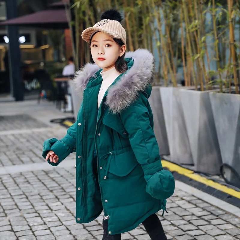 Коллекция 2019 года модные зимние пуховики для девочек с перчатками длинные модели