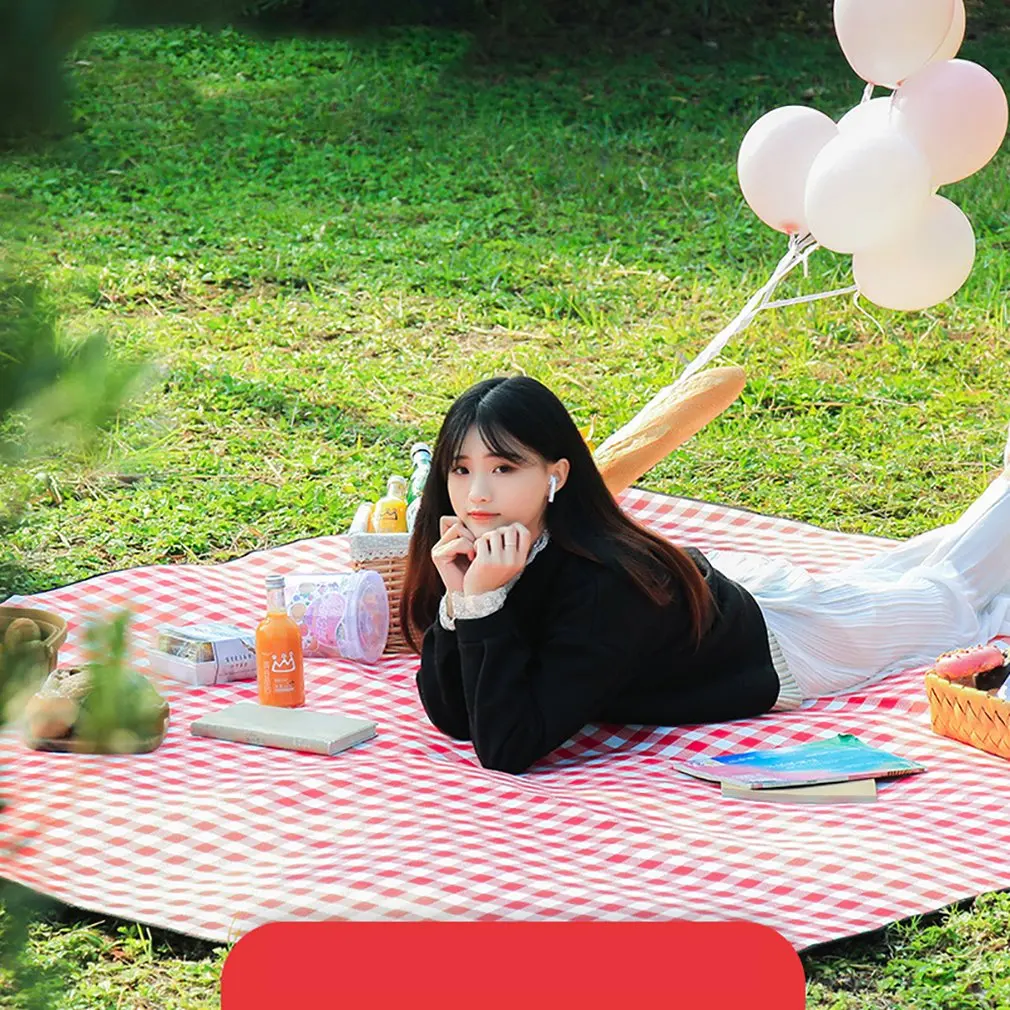 

Thicken Pad Breathable Soft Blanket for Outdoor Folding Waterproof Blanket Camping Beach Plaid Picnic Mat