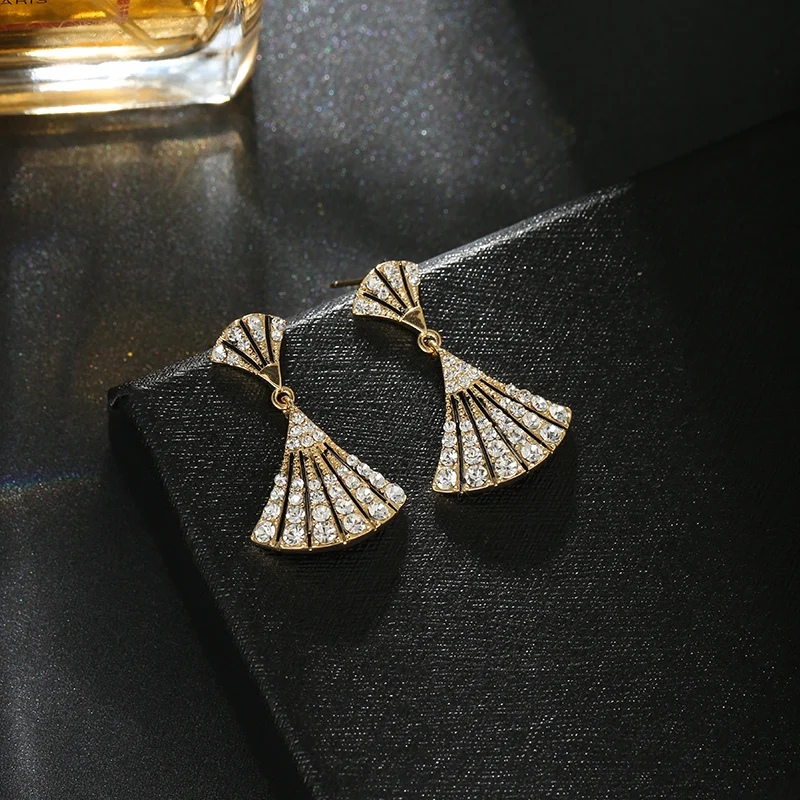 

Женские серебряные серьги-гвоздики, компактные, с красным веером, с кристаллами циркония, свадебные украшения, 2021