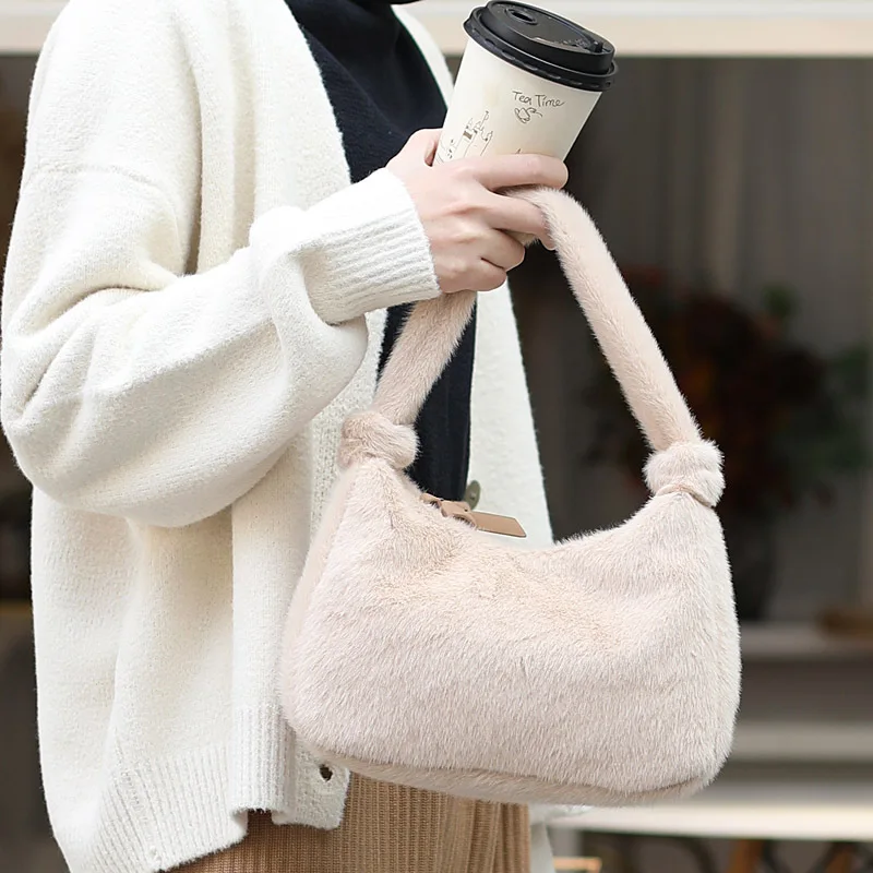 

2021 Autumn and winter furry pure color mini bag casual fashion underarm women bag net red foreign air plush handbag