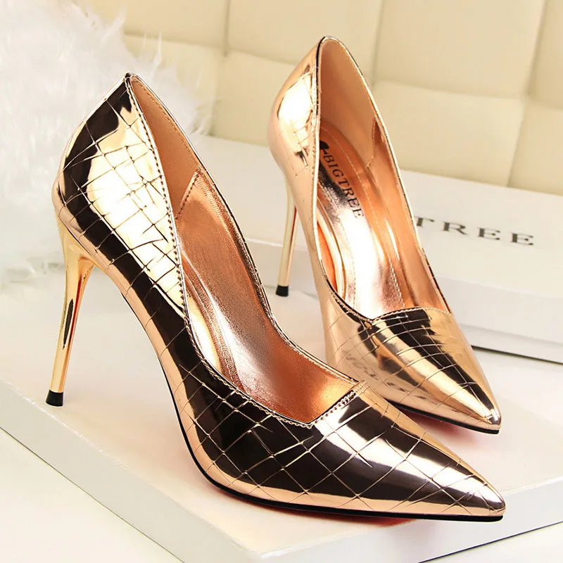 

Women's Shoes
