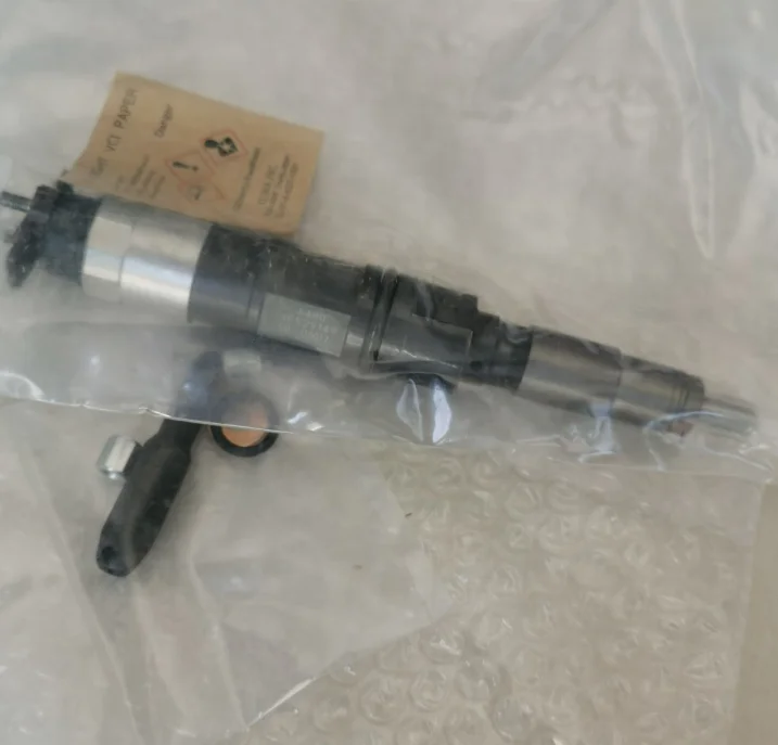 

Diesel fuel injection common rail injector 095000-6490