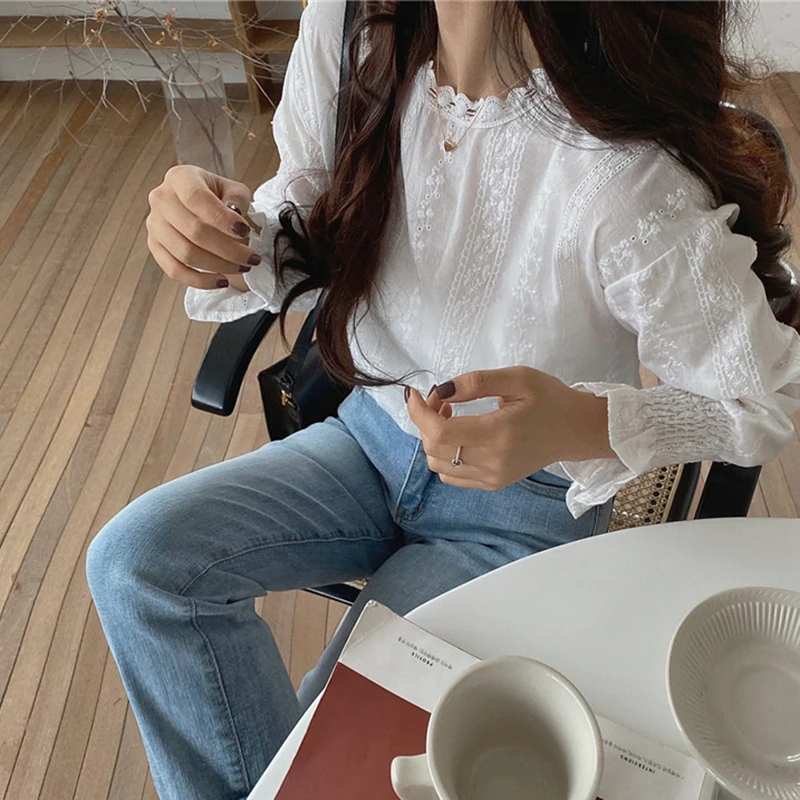 

Vintage White Cotton Blouse Women summer O Neck Long Sleeve Lace Patchwork Blouses tops female Shirt blusas camisas mujer