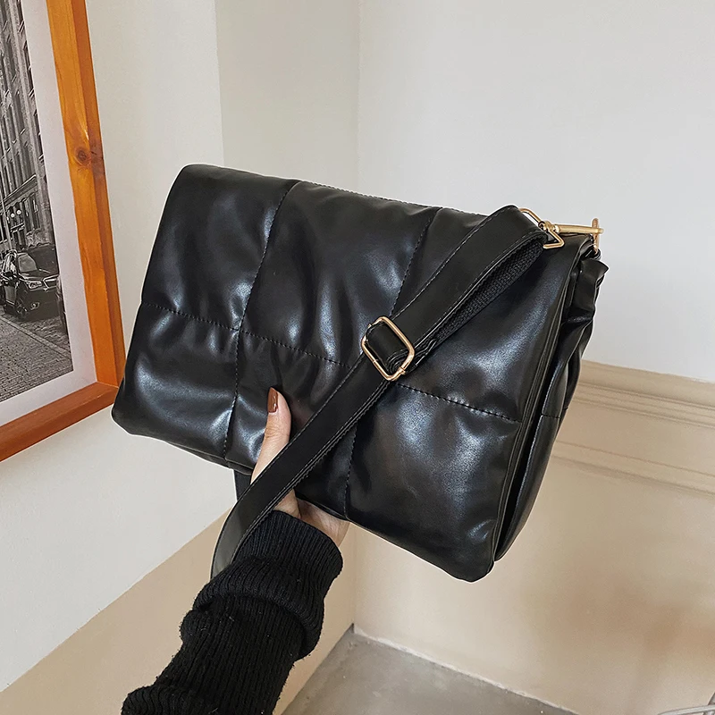 

Однотонная новая вместительная сумка HOCODO, Женская Хлопковая Сумка, повседневная женская сумка через плечо из ПУ кожи, модная зимняя сумка-м...