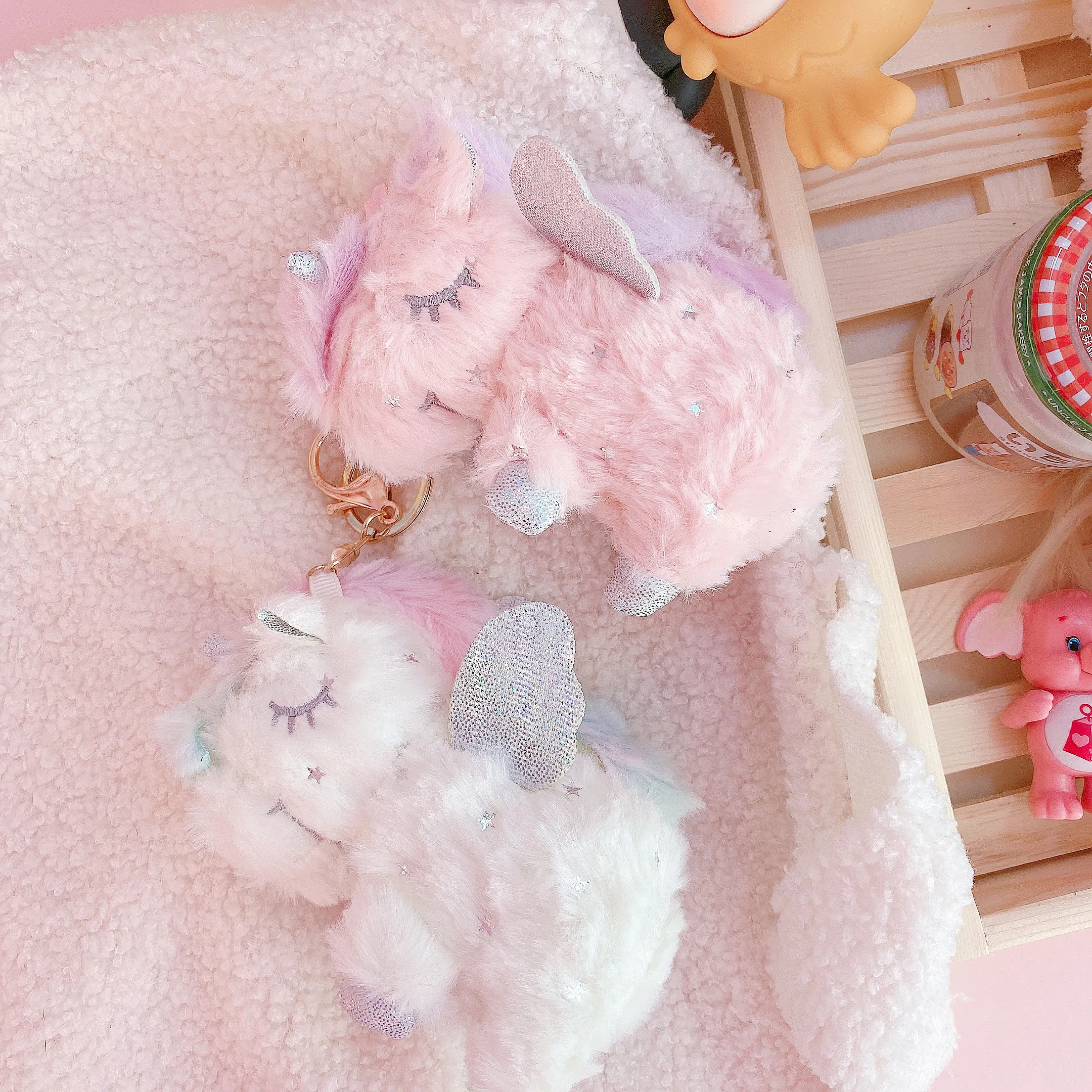 1 шт. Kawaii мультипликационным рисунком Единорог плюшевая игрушка брелок Плюшевая