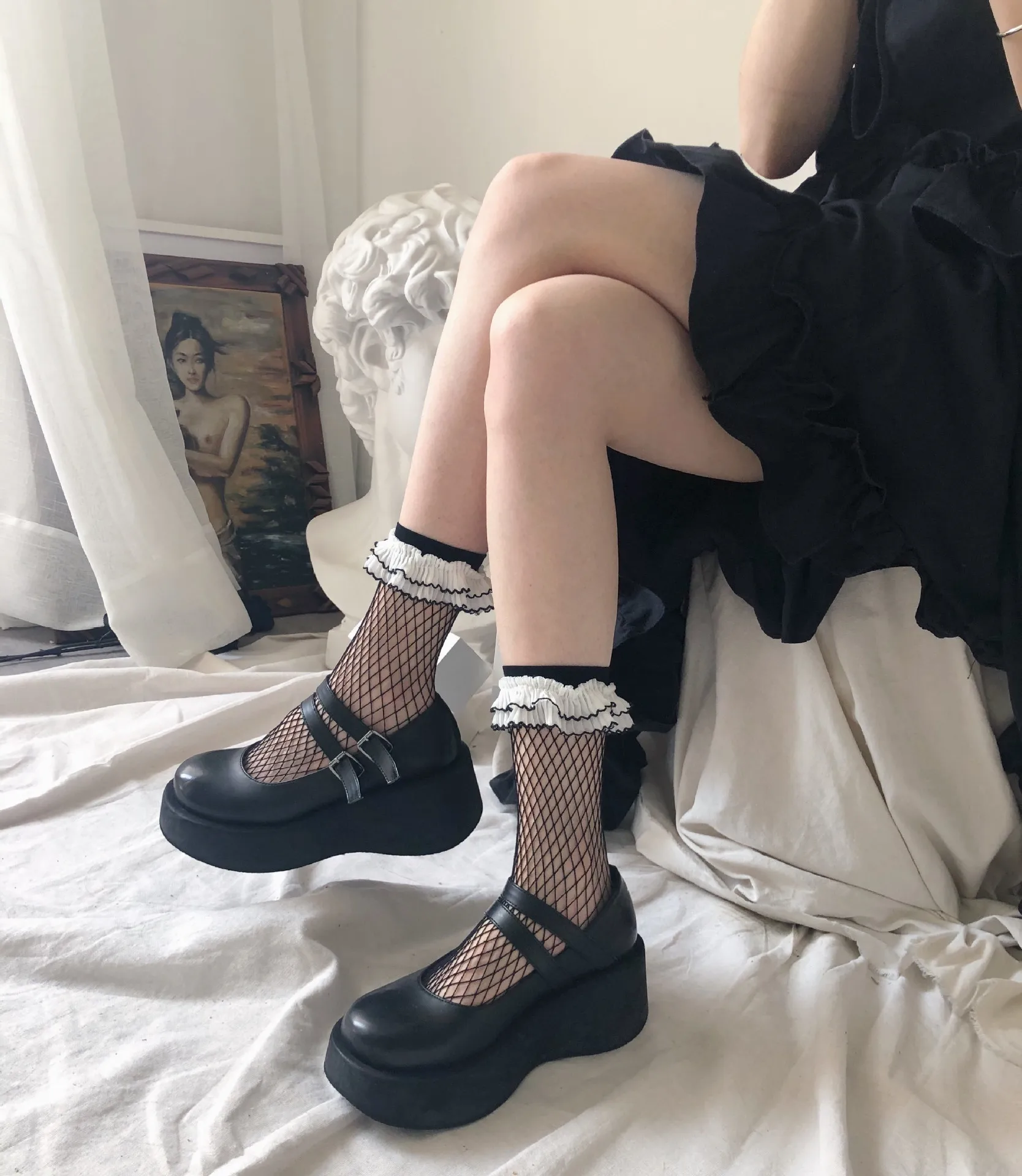 

New Spring and Sexy Summer Solid Color Socks Black and White Double Layer Chiffon Soft Cute Girl Lace Middle Tube Fishnet Socks