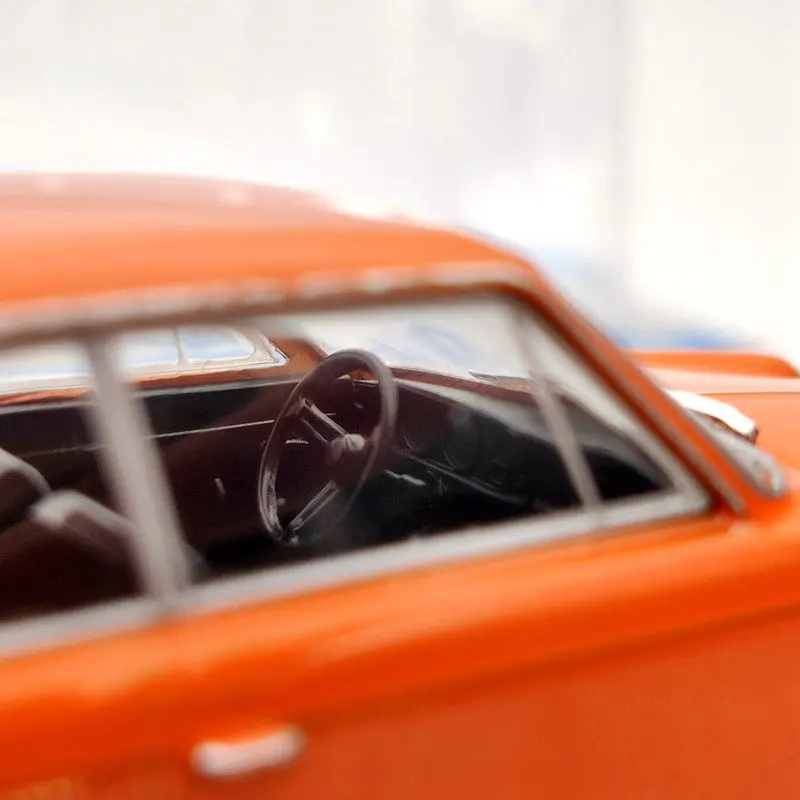 IXO 1/43 Fiat 1600 Sport 1970 коллекция оранжевых литых моделей автомобилей ограниченного