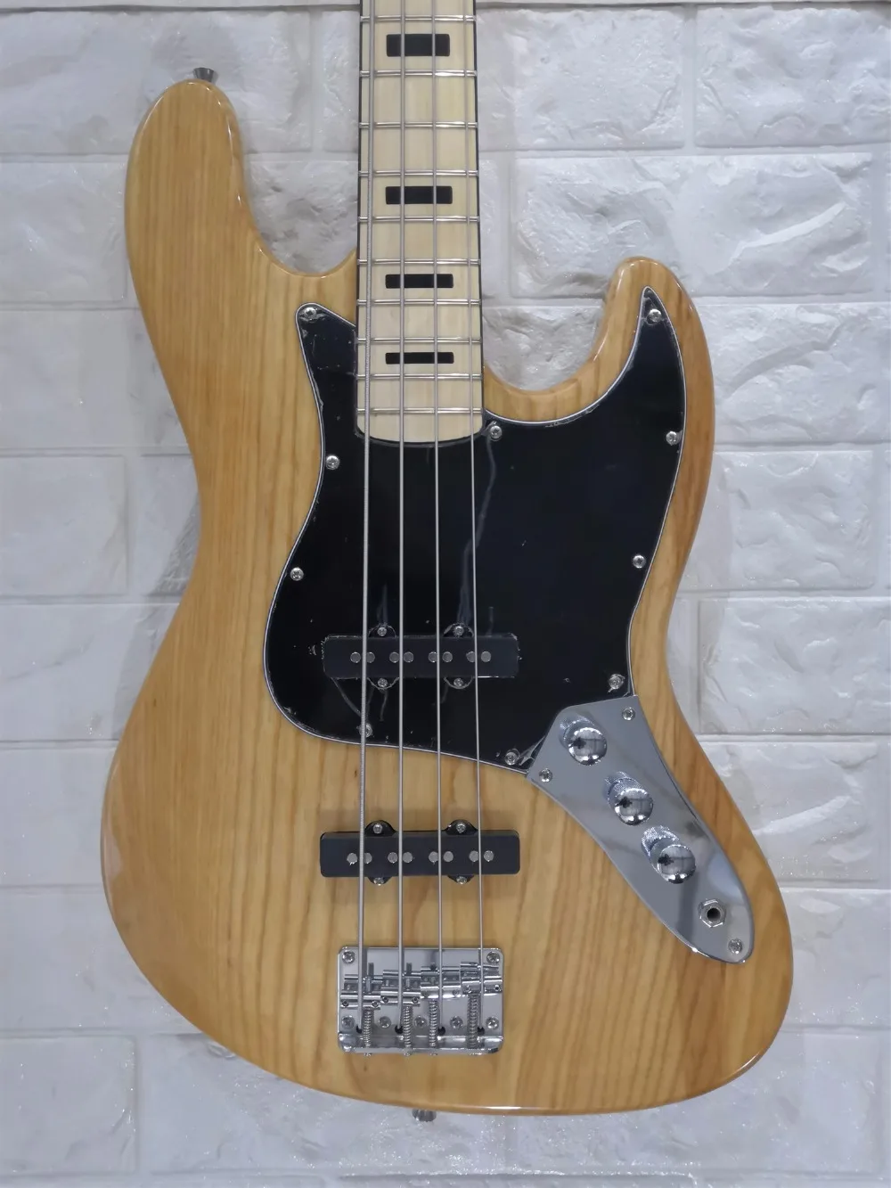Электрическая бас-гитара Jazz bass 4 струны натуральный цвет черный накладки хромированные изделия paypal доступны! Bs-1