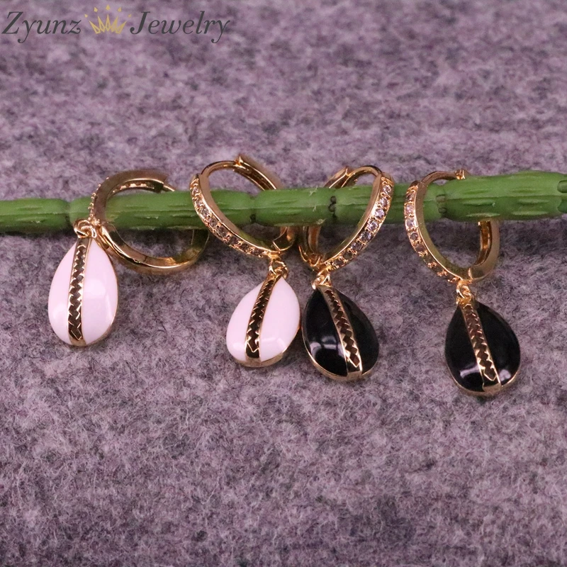 

5 Pairs, 2020 New Fashion Minimalist Shell Hoop Earrings for Women Gold Color Small Hoop Earrings With Shell Charm Jewelry