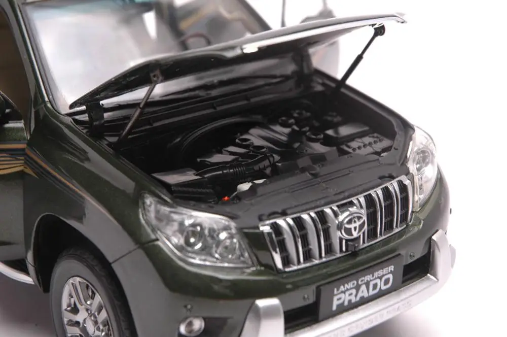 Модель литья под давлением 1:18 для Toyota Land Cruiser Prado 2010 зеленый внедорожник