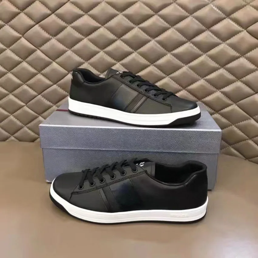 

Мужские кроссовки из натуральной кожи, на шнуровке