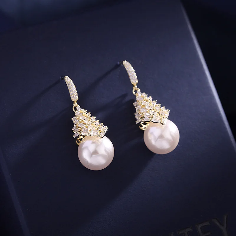 

New 2021 Korean Round Pearl Earrings for Women Fashion Zircon Simplicity Geometric Small Gold Drop Dangle Earrings Party Jewelry