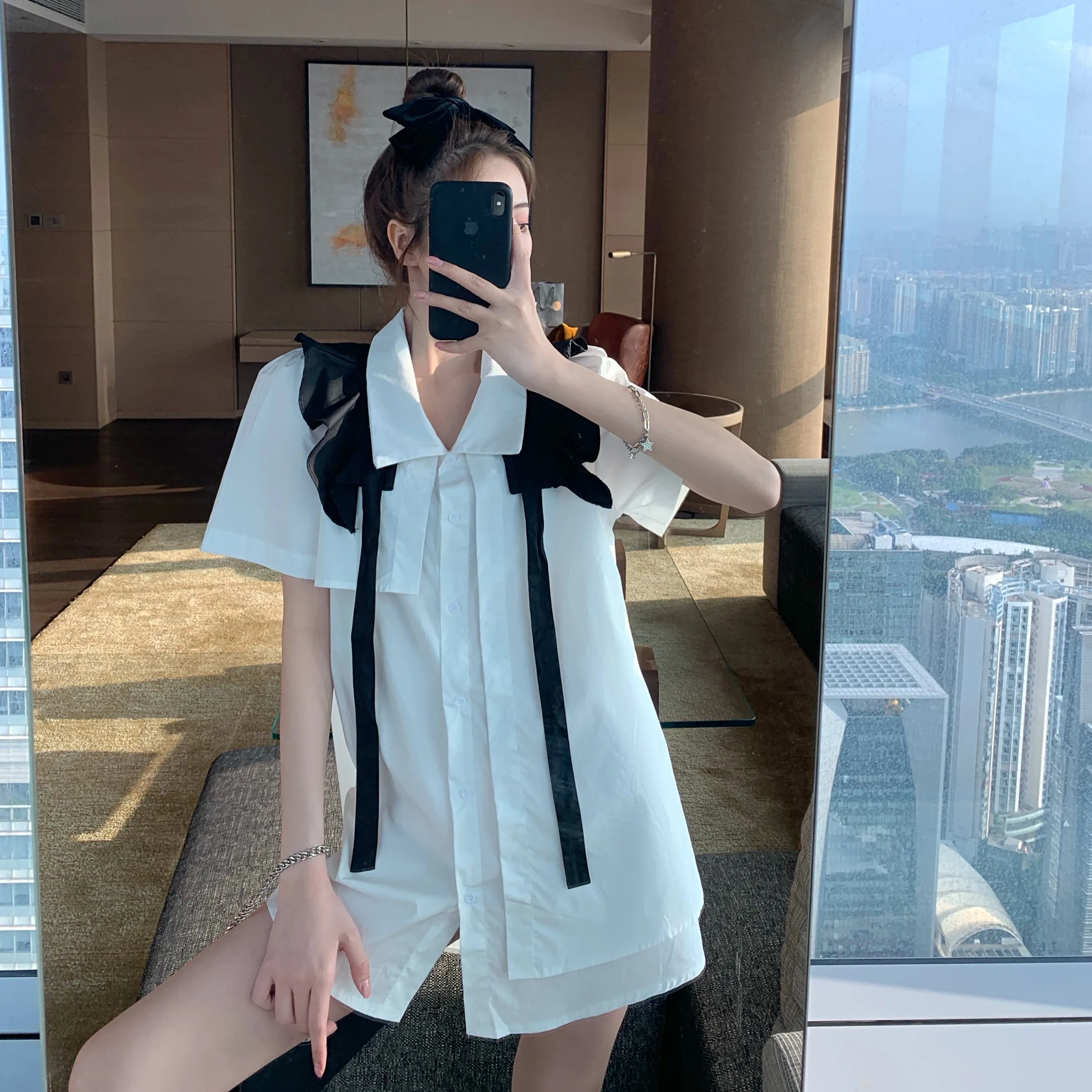 Женское однотонное платье рубашка с отложным воротником и коротким рукавом