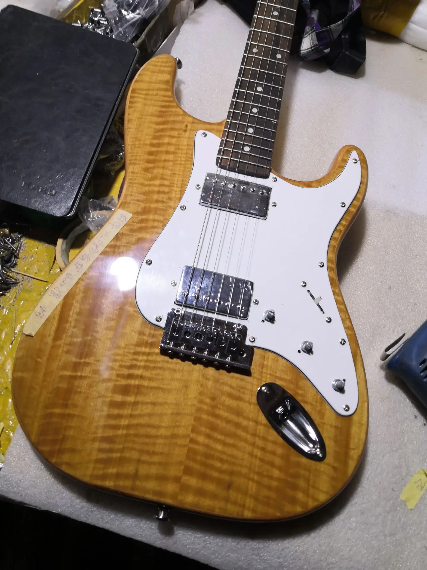 

free shipping custom mahogany koa top electric professional guitar 6 Strings Electric Guitarra custom 22 frets big head guitar