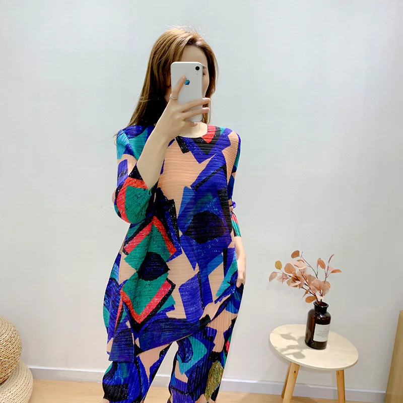 

TVVOVVIN Fashion Print Pleated Casual Two-piece Set 2021 Summer New Three Quarter Sleeve Top + Straight Pants Women HY1E