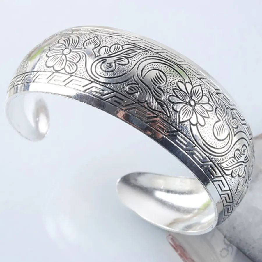 

Flowers and Plants Carving Antique Silver color Tibetan Bracelets Women Cuff Bracelets&Bangles Adjustable Charm Jewelry PZ170
