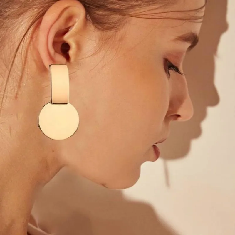 Женские винтажные серьги подвески простые и эффектные круглые в современном