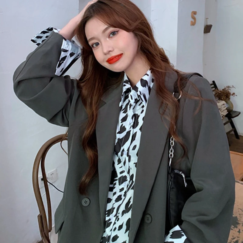 

Temperament Commuter Korean Style Loose Thin Double-Breasted Pure Color One Size Jacket