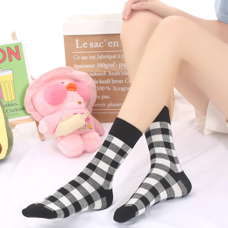 

Retro Lattice Women Socks Knitting Long Socks For Women Winter Fall Girl Ladies Fashion Casual Cashmere Cotton Socks For Female