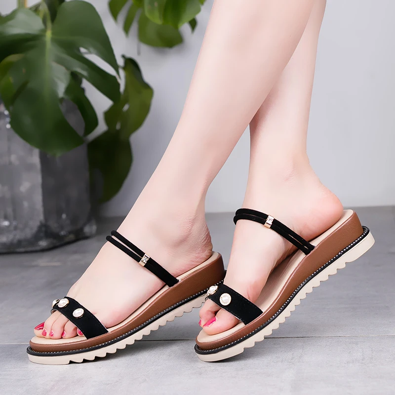 

2020 Women Low Heel Anti Skidding Beach Wimen's Shoes Woman Cross Strap Sandals Peep-toe Sandals Cow Suede Casual Basic Sandals