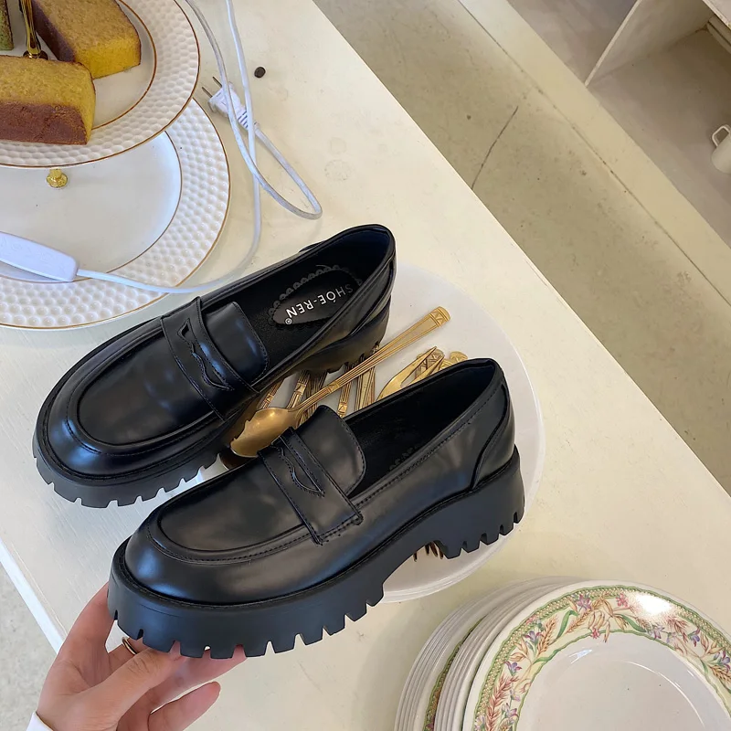 

2021 New Boussac Black Punk Platform Women Loafers Round Toe Chunky Heel Vintage Shoes Women Slip on High Heel Women Pumps