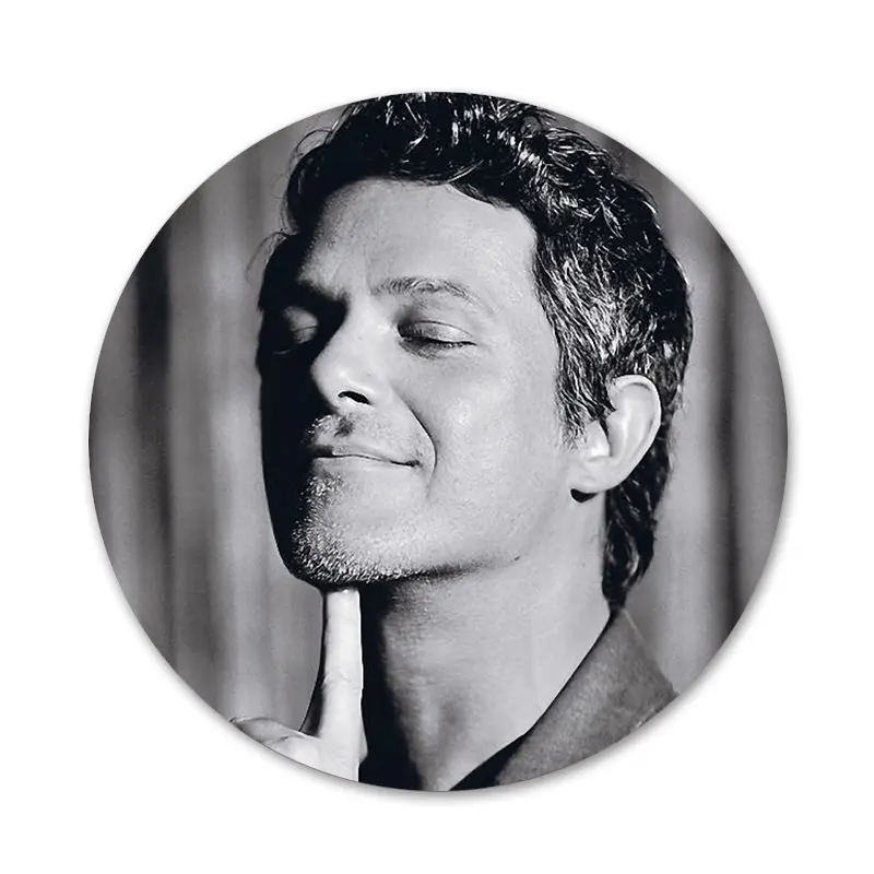 Модные значки Alejandro Sanz украшения броши металлические для одежды рюкзака|Значки| |