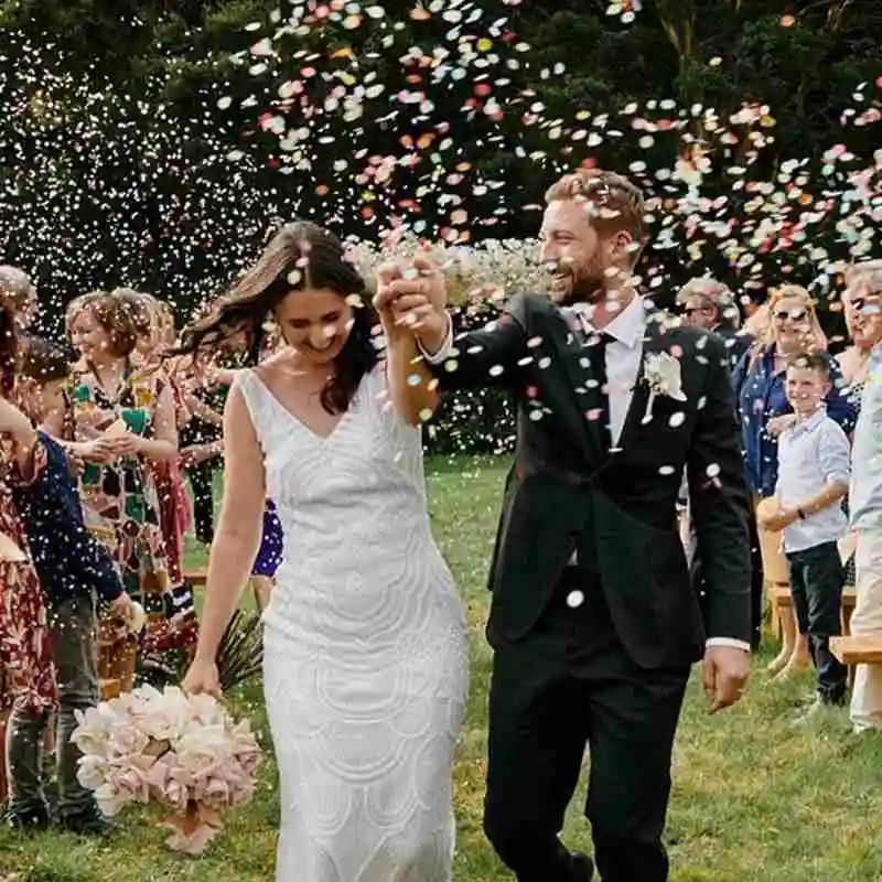 

Hand-held confetti firework tube, holiday celebration supplies