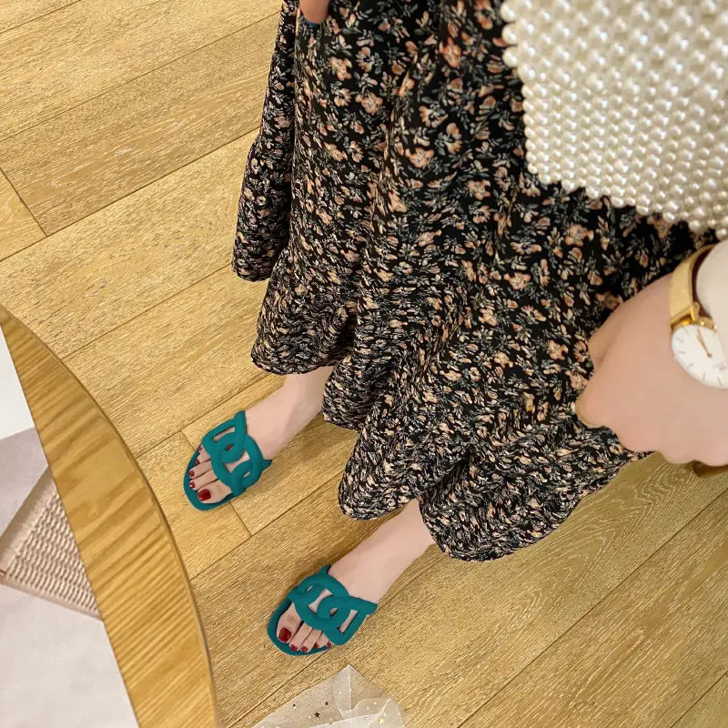 

Women Fashion Slippers 2021 Summer Slippers Wear Jelly Sandals and Slippers Women Fashion Flat-Bottom Bathroom Beach Shoes