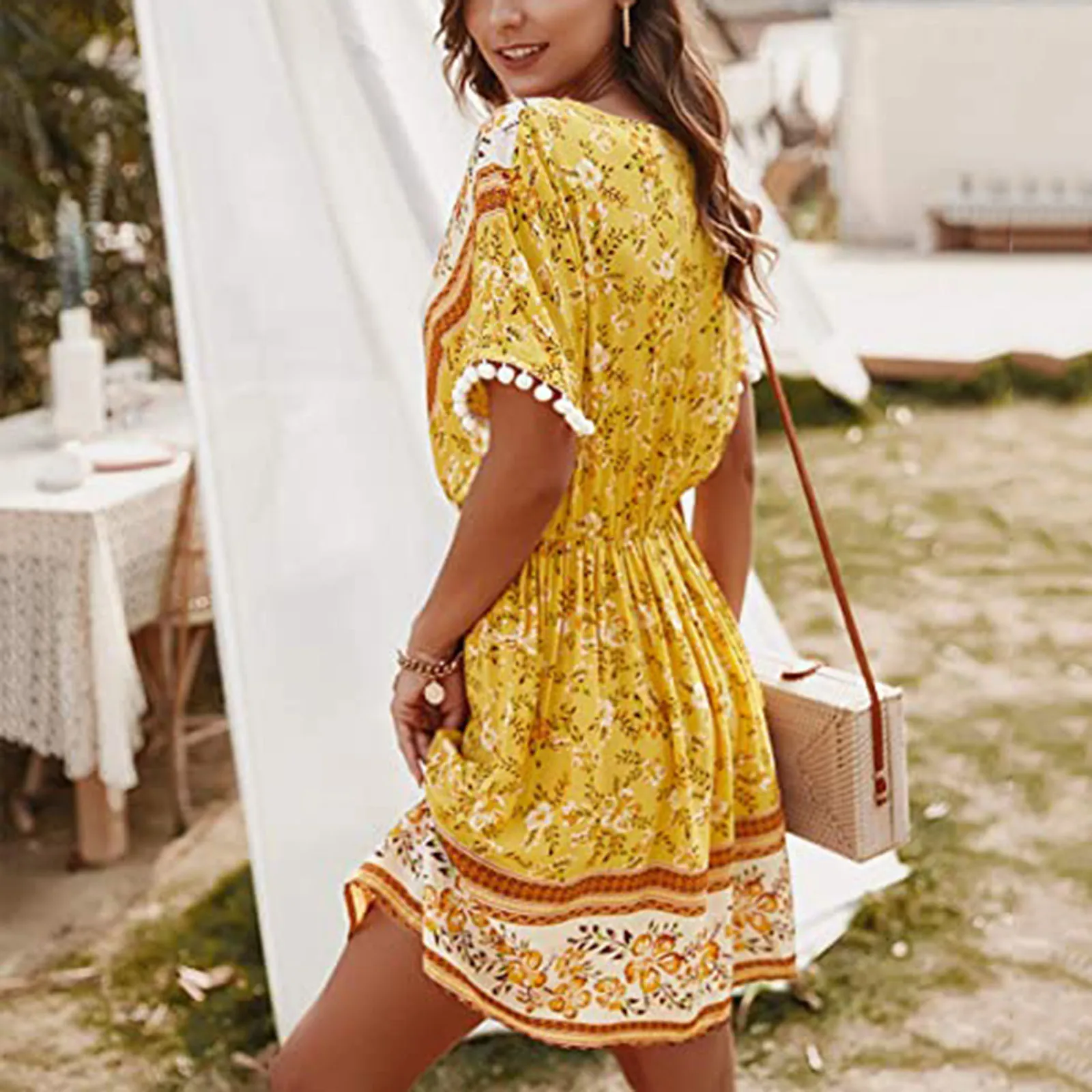 

Floral Dress Women Short Sleeve V-neck Bohemian Summer Dresses Elastic High Waist Loose Beach Sundress Holiday Dress Vestidos