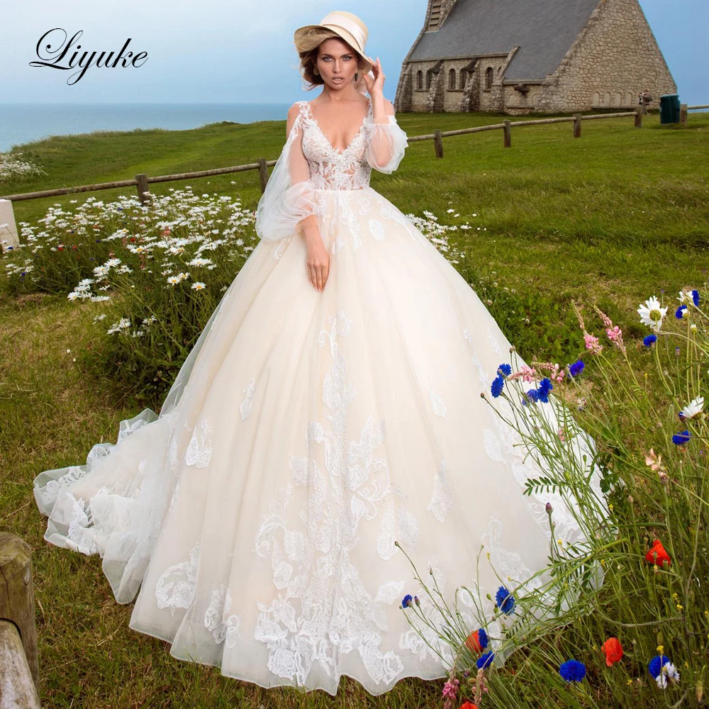 

Liyuke Regular Puff Sleeve Of Ball Gown Wedding Dress With Stunning Lace Wedding Gown Backless