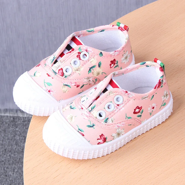 Стельки 13-15 см модная детская обувь с мягкой подошвой и цветочным рисунком для