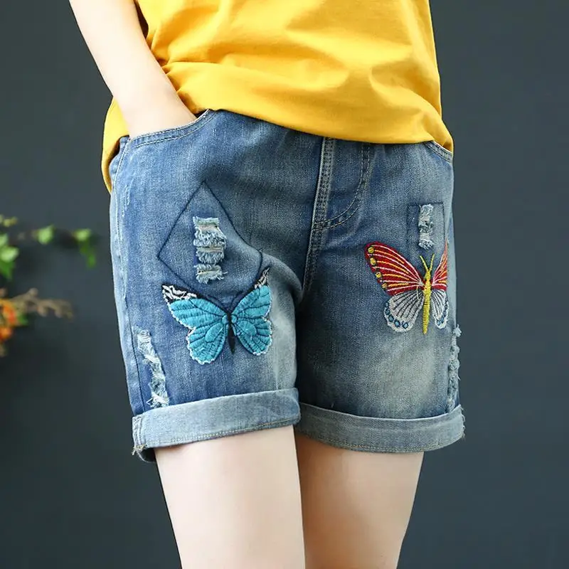 Джинсовые шорты женские рваные с вышивкой в виде бабочек стиле ретро эластичной