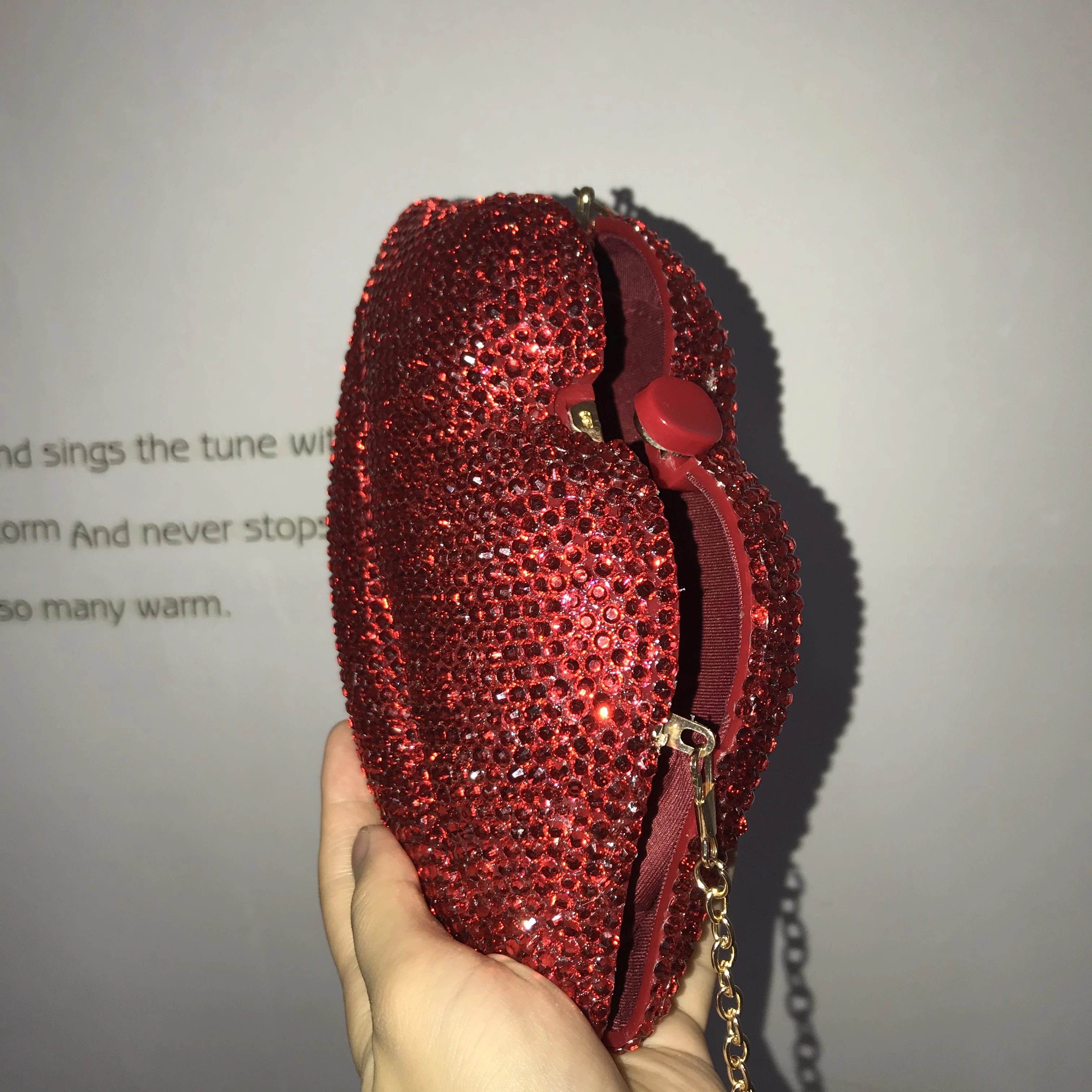 

Red Lip Rhinestone Purses and Handbags Luxury Designer Clutch Purse Diamond Women Evening Bag Crossbody Wedding Party Purses