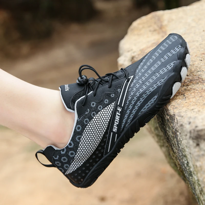 

2021 Summer Men's New Wading Shoes Water Sports Shoes Quick-Drying Beach Shoes Non-Slip Wear-Resistant Breathable Upstream Shoes