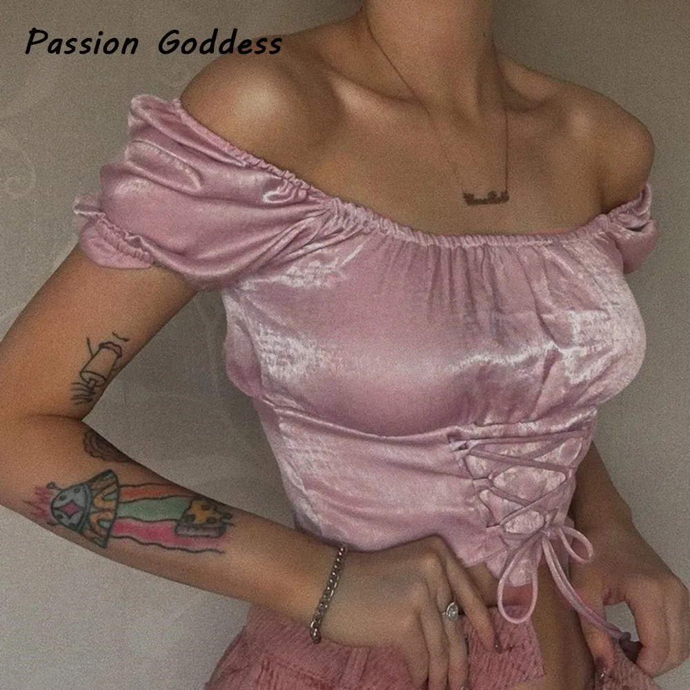 Женская атласная футболка с коротким рукавом Розовая бандажная и шнуровкой на