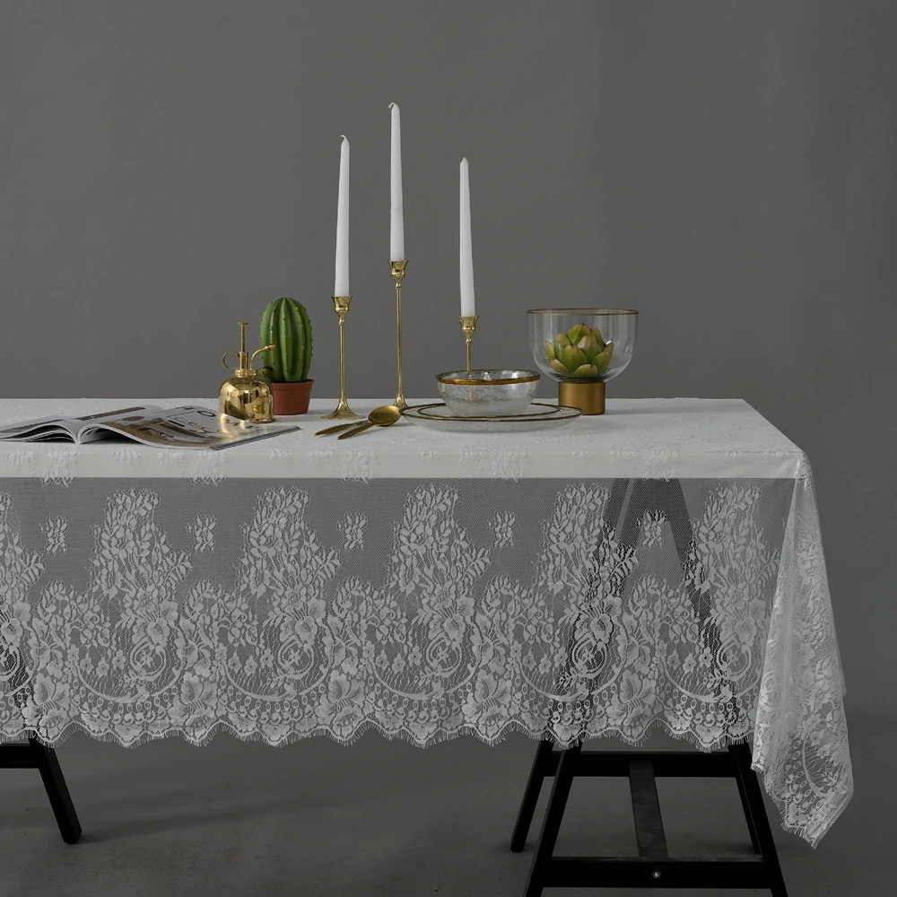 Черного и белого цветов с декоративной шнуровкой отделкой из скатерть чайный