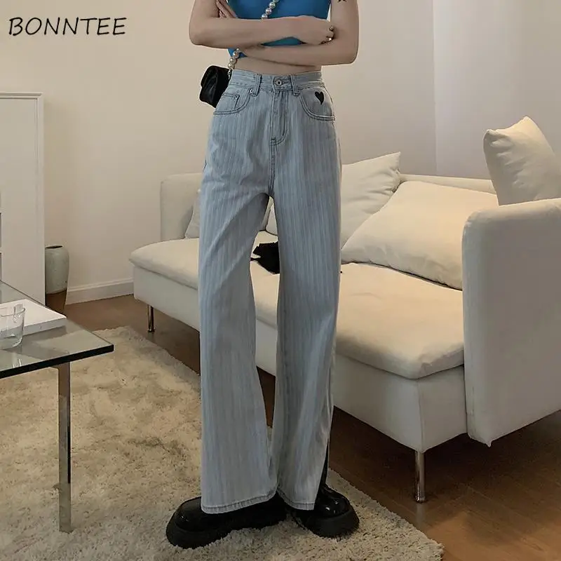 

Jeans Women High Waist Fashion Embroidery Washed Pockets Ulzzang Chic Cool Girls Stylish Loose Distressed Casual All-match New