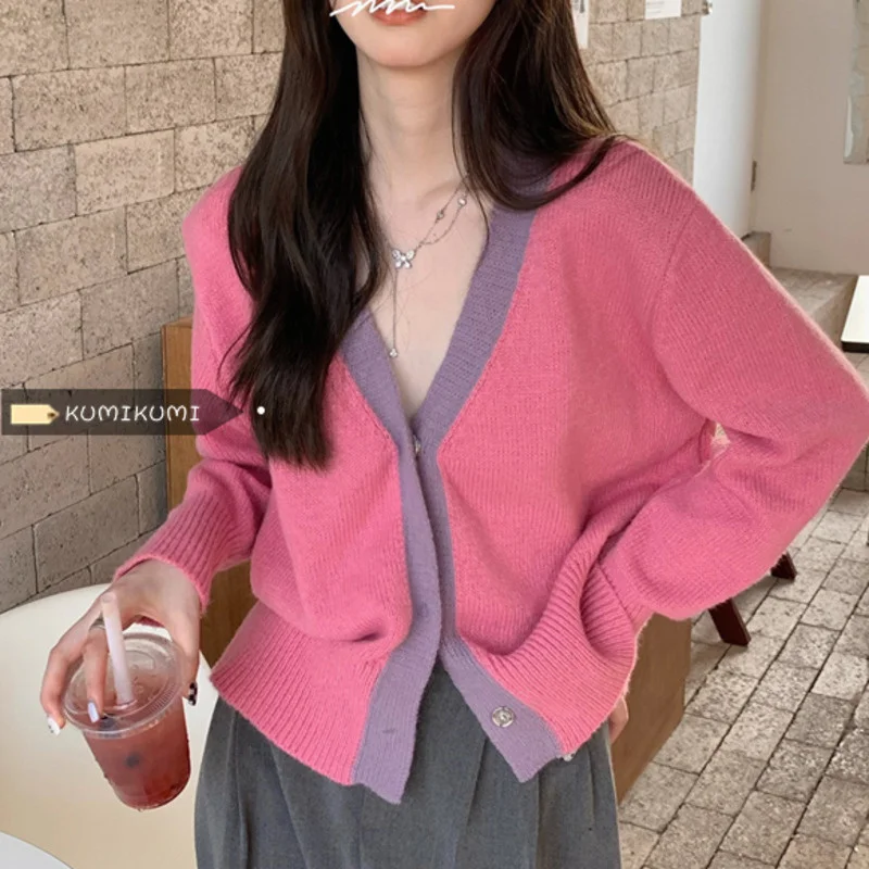 

Повседневный трикотажный свитер в иностранном стиле с V-образным вырезом, осеннее пальто контрастных цветов с длинным рукавом